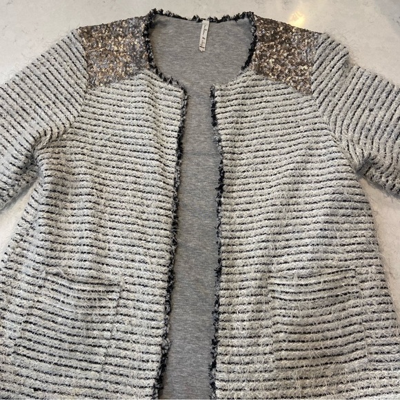 Willow & Clay Eyelash & Sequin Shouler Sweater/Jacket Medium - Picture 1 of 11